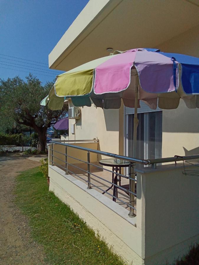 Irina Haus Apartment Gerakini Exterior photo